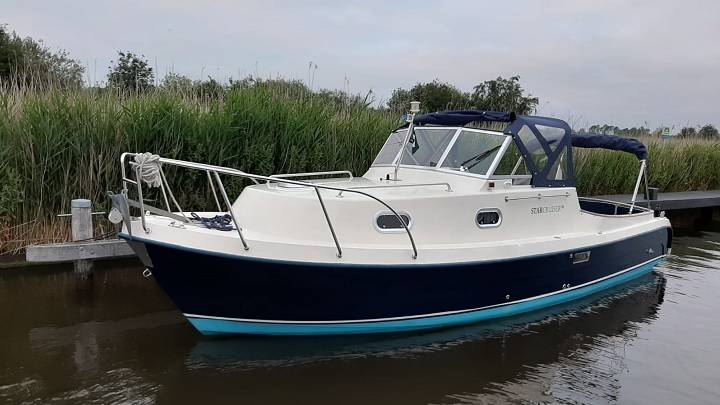 ga winkelen Scepticisme Kaal Motorboot huren Friesland - Starcruiser 750